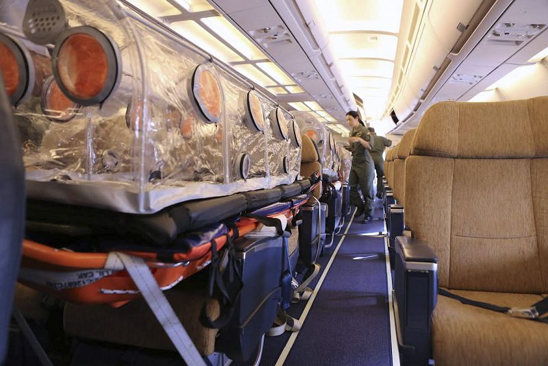 Interior del Airbus A310 del 45 Grupo de Ejército del Aire medicalizado y con todas las medidas de seguridad pertinentes.