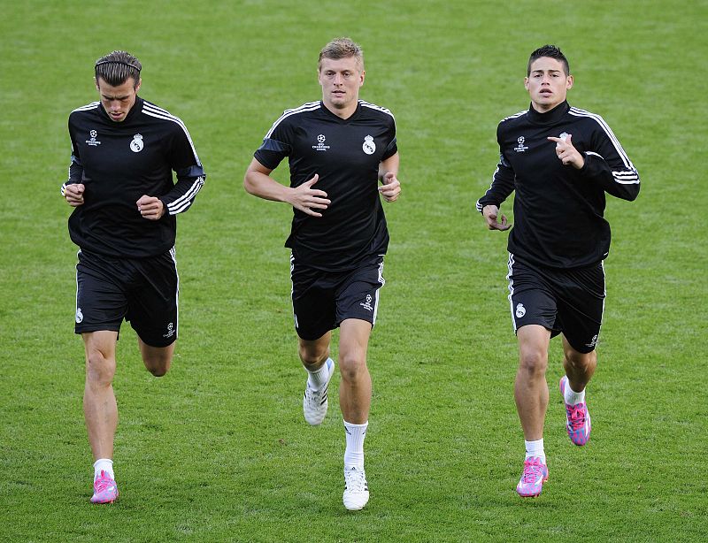 Bale, Kroos y James, los tres grandes protagonistas del Madrid en la final. Bale, por su regreso a Cardiff, y Kroos y James por su debut de blanco.