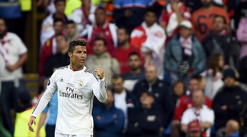 Cristiano Ronaldo celebra su primer gol marcado en la primera mitad.