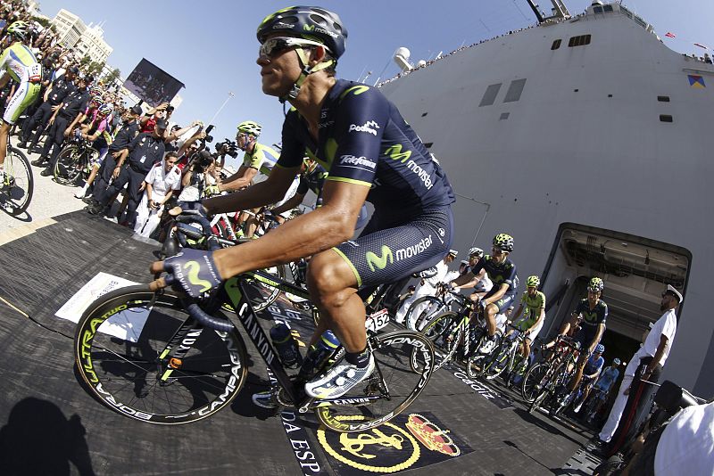 Momento de la salida de la tercera etapa de la Vuelta Ciclista a España 2014.