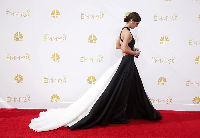Lizzy Caplan de "The Masters of Sex" en la alfombra roja previa a la gala.