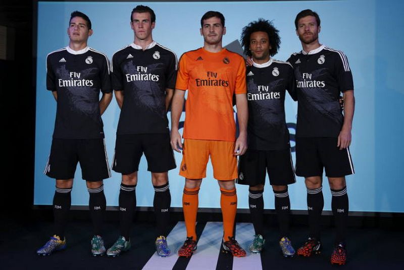 maleta distorsionar melodía Nueva camiseta del Madrid para la Champions | 12