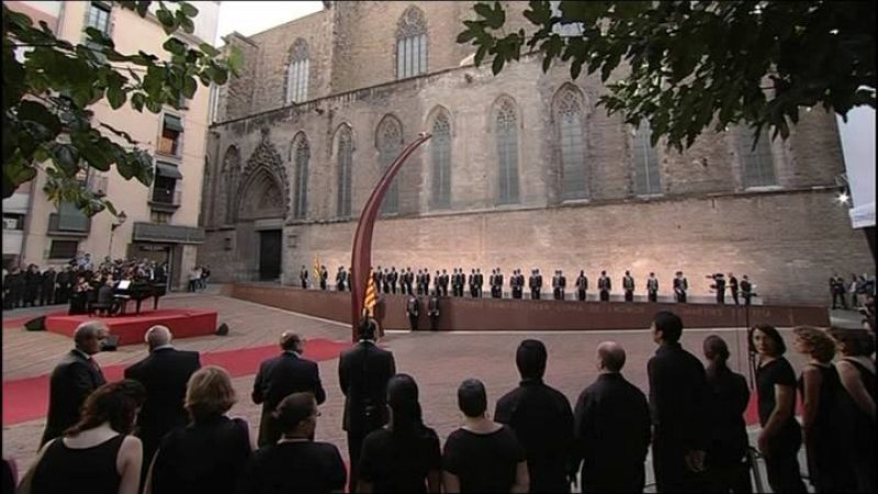 Un momento de la ofrenda floral previa a la Diada