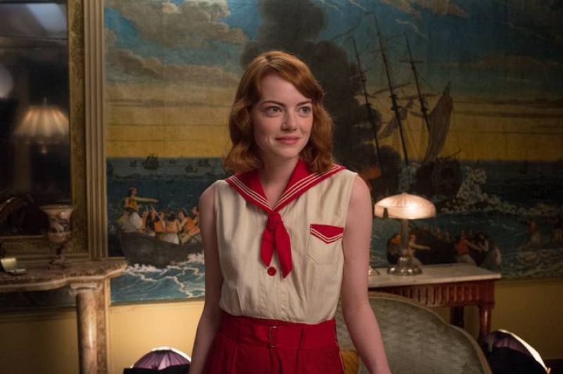 Emma Stone en un fotograma de "Magia a la luz de la luna" de Woody Allen