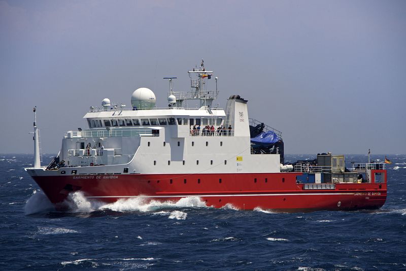 El buque Sarmiento de Gamboa durante la campaña de intercalibración en 2010.