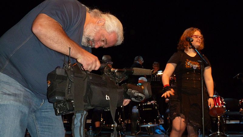 Una de las cantantes de Motxila, Leire