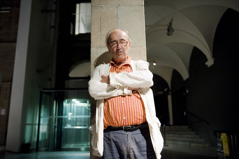 Carles Santos, pianista, compositor, creador escénico, y un referente en la vanguardia a nivel internacional.