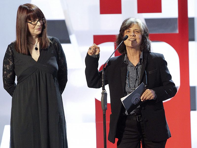 Las miembros de uno de los jurados del Zinemaldia, la francesa Nicole Brenez (i) y la argentina Sara Silveira, durante la gala inaugural de la 62 edición del Festival de Cine San Sebastián