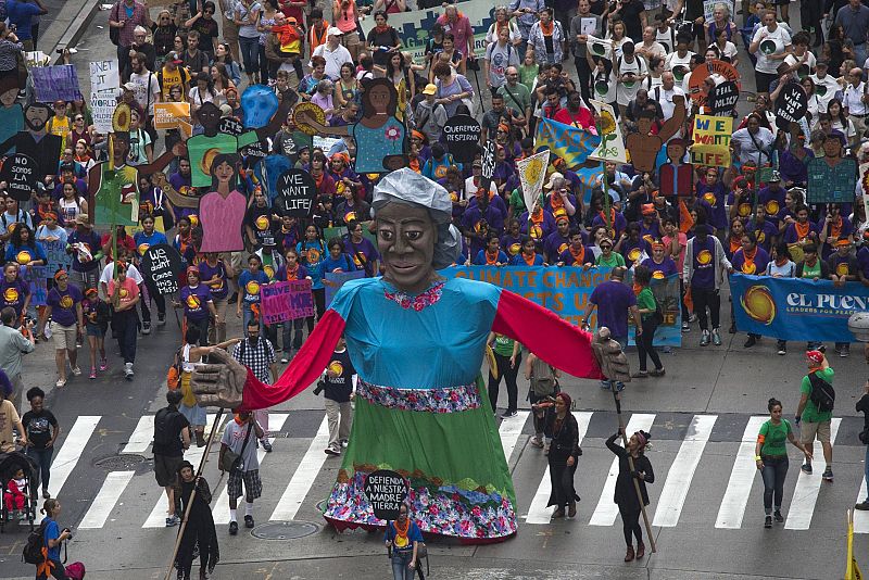 Nueva York envía un mensaje a los líderes mundiales que se reúnen dos días después para tratar de frenar el cambio climático.