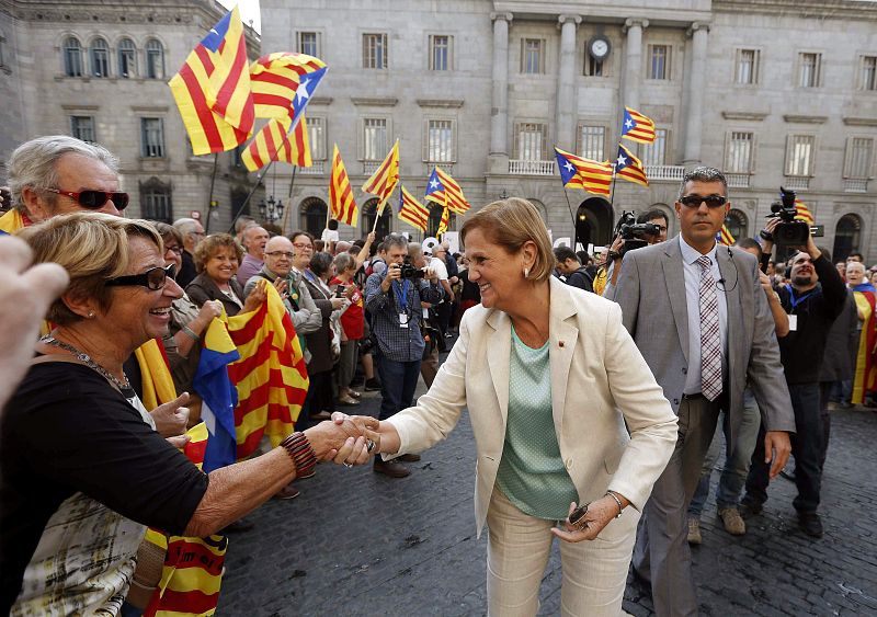 FIRMA DEL DECRETO DE CONVOCATORIA DE LA CONSULTA INDEPENDENTISTA