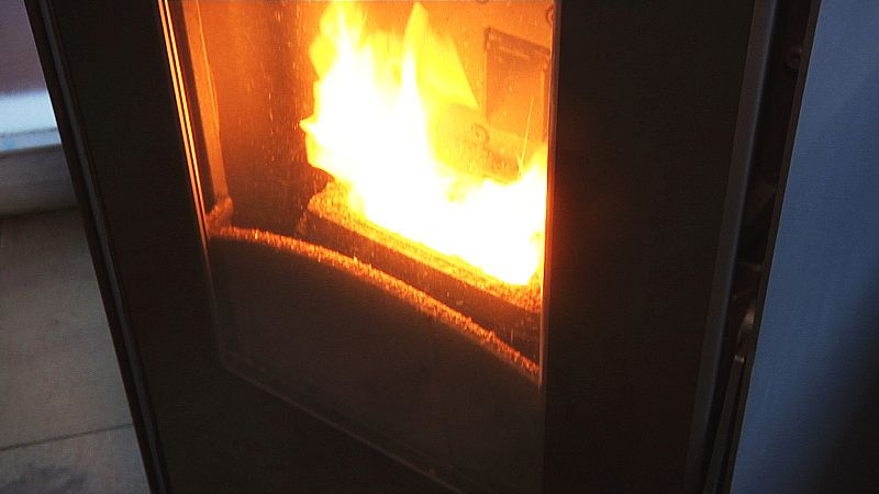 La fabricación de estufas se inicia con la recepción de las materias primas, fundamentalmente acero galvanizado.