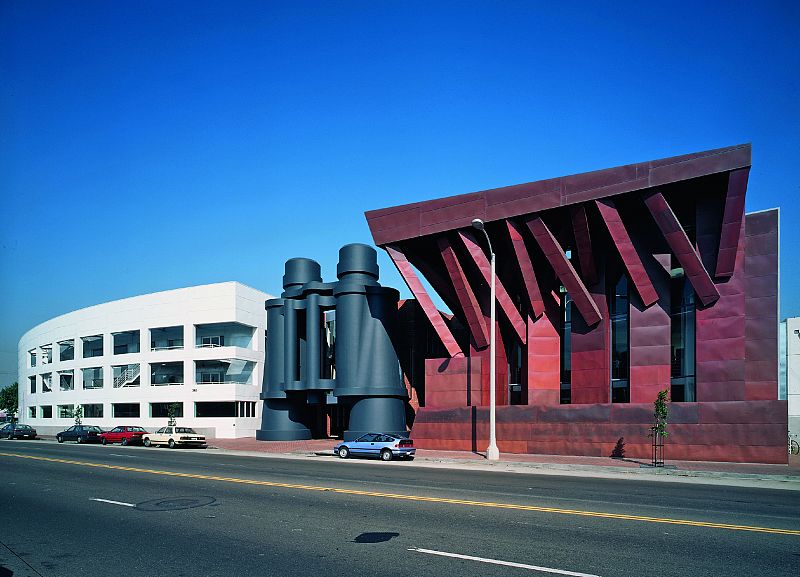 Frank Gehry, Agencia Agence Chiat\Day, California1985-1991