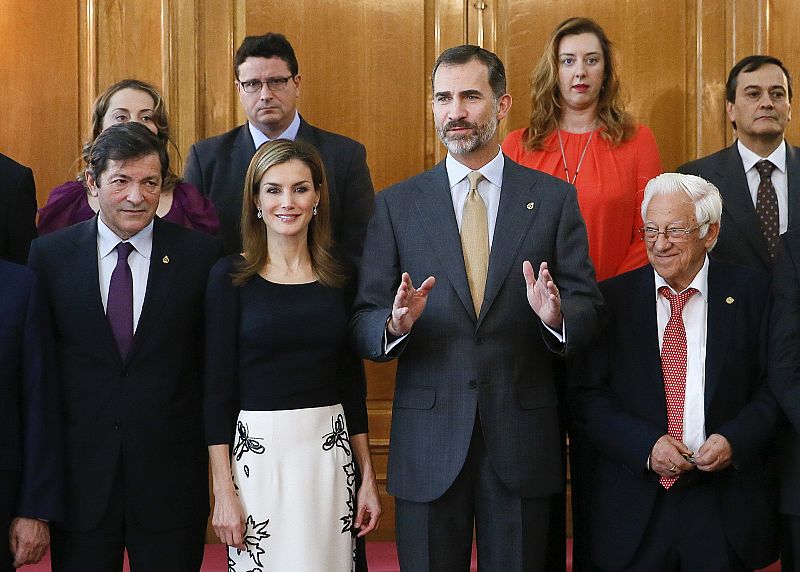 AUDIENCIA DE LOS REYES A LOS PREMIADOS CON LA MEDALLA