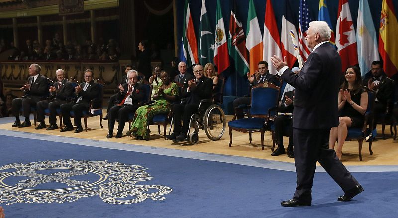 El historiador e hispanista francés, Joseph Pérez, tras recibir el Premio Príncipe de Asturias de Ciencias Sociales