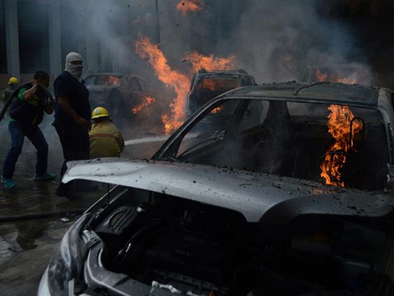 600 maestros han participado en la protesta por la desaparición de 43 estudiantes en Iguala. Foto: EFE/LENIN OCAMPO TORRES