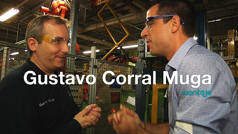 La línea de trabajo de esta fábrica es de 5 kilómetros y en la que intervienen 1.500 personas poniendo componentes  y piezas mientras la furgoneta va avanzando sin parar en un trabajo absolutamente sincronizado.