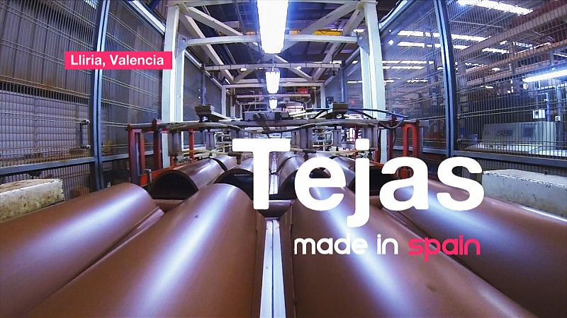 Ruth Sanz desde Llíria, Valencia, no descubre el secreto de un buen tejado, las tejas cerámicas