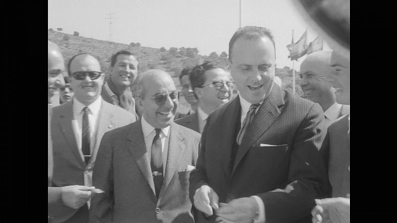 Manuel Fraga en la inauguración del Parador de Nerja, 1966.