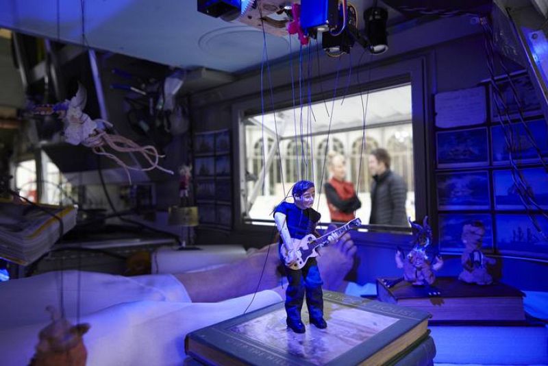 Instalación "El hacedor de marionetas"