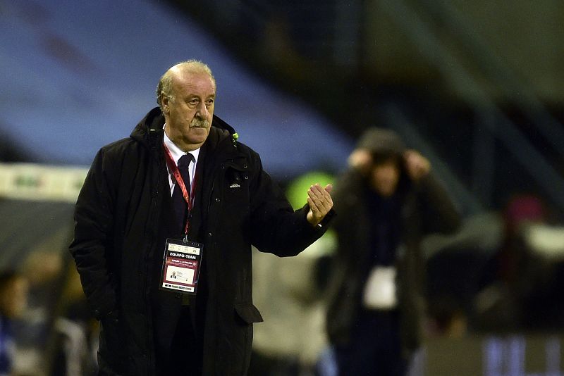 El entrenador nacional español Vicente del Bosque, en un lance del partido.