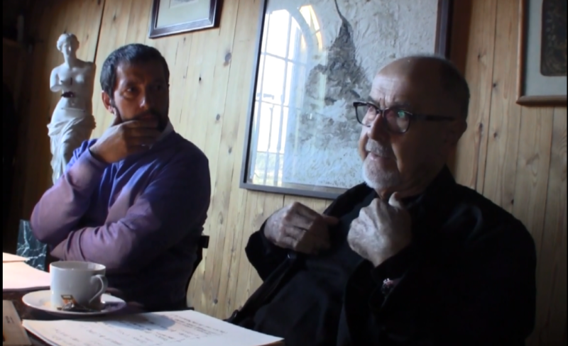 Una de las últimas imágenes de Bigas Luna en la lectura de guión de Segundo Origen su película póstuma, junto al codirector Carles Porta