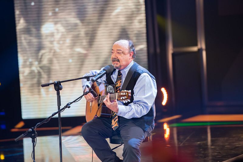 'El mar, María y Omar'  de Miguel Vigil en Hit-La Canción