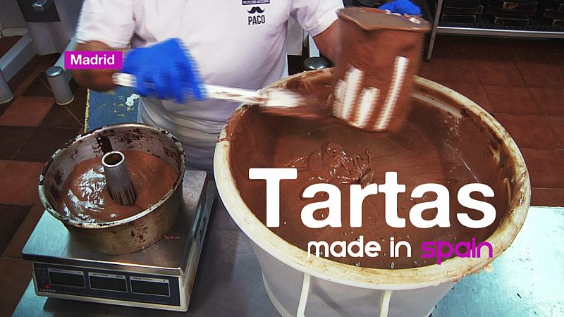 Paco Sánchez, en Madrid, visita una fábrica de tartas de chocolate