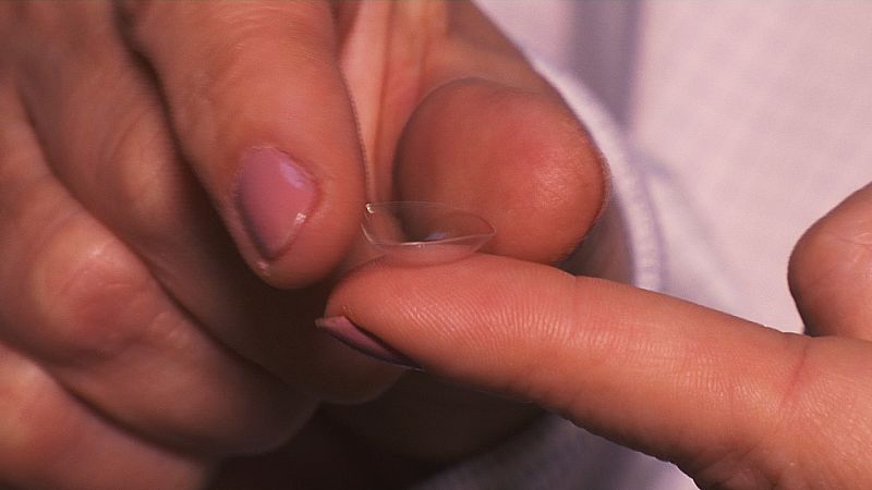 Un último control antes de esterilizarla ¿ y sólo queda ponerle los datos con todos los parámetros de nuestra graduación