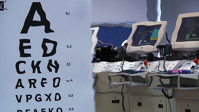 Comprobamos que la máquina ha hecho bien su trabajo y continuamos con la cara externa de la lente de contacto.