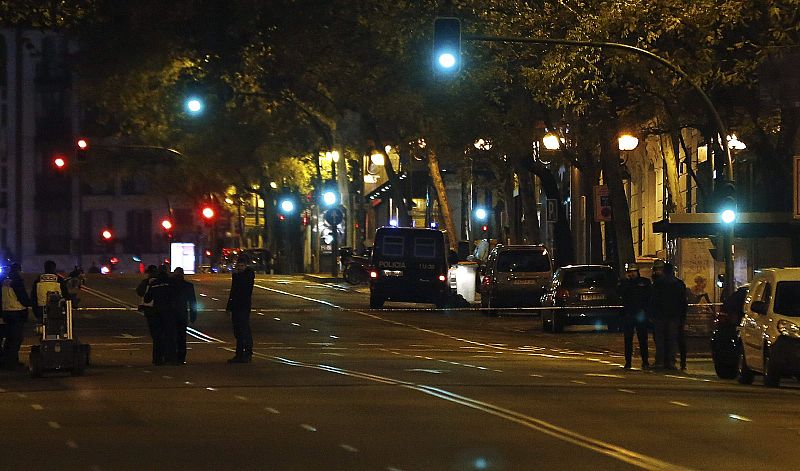 UN DETENIDO POR ESTRELLAR COCHE CONTRA LA SEDE DEL PP CON UNA BOMBONA BUTANO