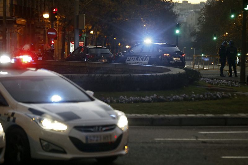 UN DETENIDO POR ESTRELLAR COCHE CONTRA LA SEDE DEL PP CON UNA BOMBONA BUTANO