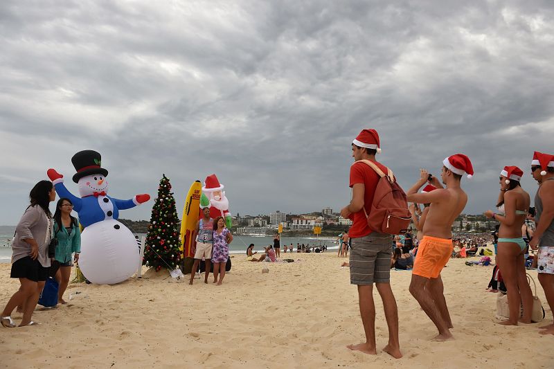 Celebraciones navideñas en Bondi Beach, Sídney, Australia