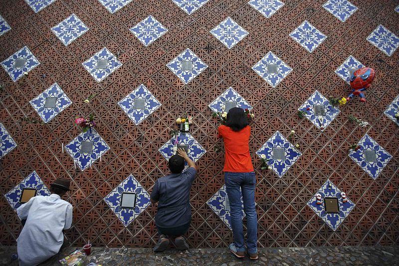 El memorial de Ban Nam Khem tiene forma de ola