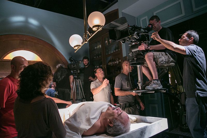 Mira cómo se rodó el capítulo "El anillo Rosacruz"