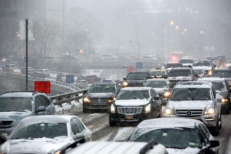 DICTAN MEDIDAS ESPECIALES ANTE FUERTE TEMPORAL DE NIEVE EN EE.UU.