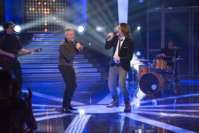 Sergio Dalma interpreta junto a Luis Ramiro 'Atrévete'