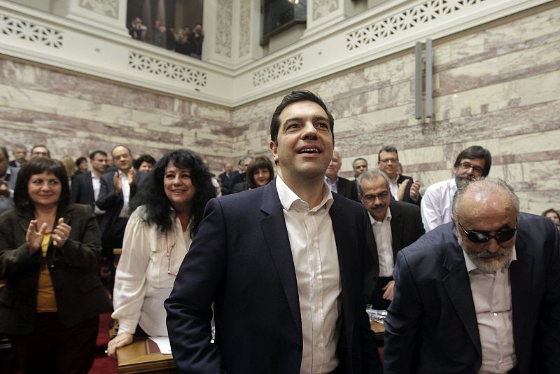 TSIPRAS EN LA PRIMERA SESIÓN DEL GRUPO PARLAMENTARIO DE SYRIZA