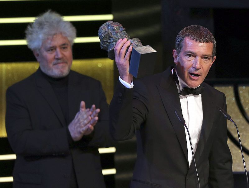 El actor Antonio Banderas, con el director Pedro Almodóvar