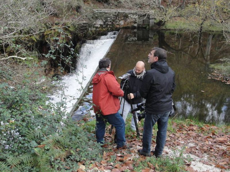 Pequeña presa en el rio Xunco