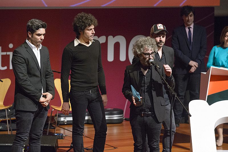 León Benavente, Premio El Ojo Crítico de Música Moderna.