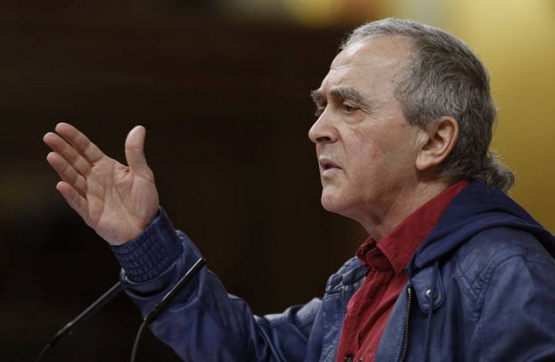 El diputado navarro de Amaiur, Sabino Cuadra, durante su réplica al presidente del Gobierno, Mariano Rajoy. 