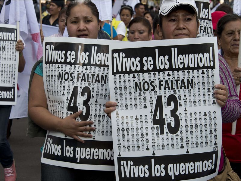Familiares de los estudiantes reclaman justicia y verdad