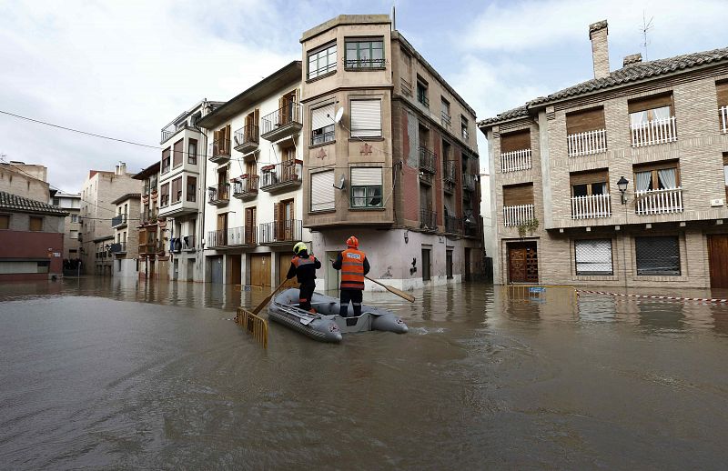 LA CRECIDA DEL EBRO HA PASADO YA POR TUDELA