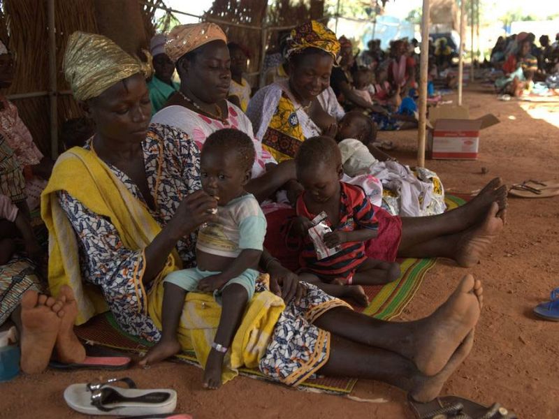 Con una décima parte del dinero empleado para salvar a los grandes bancos y grupos financieros se acabaría con el hambre.