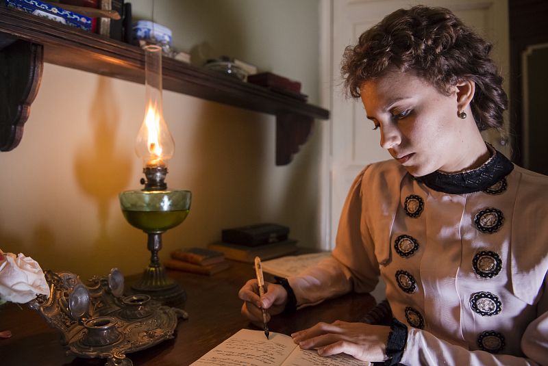 Amelia escribe en su diario