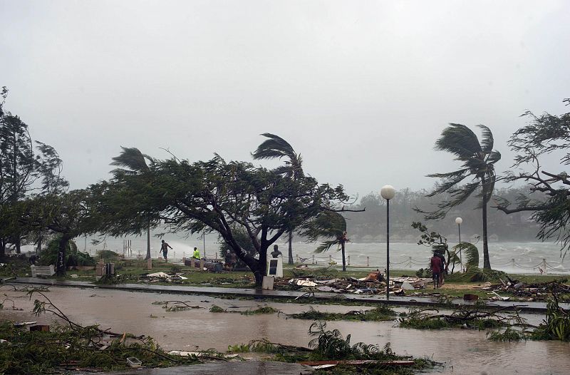 El ciclón Pam a su paso por Port Vila