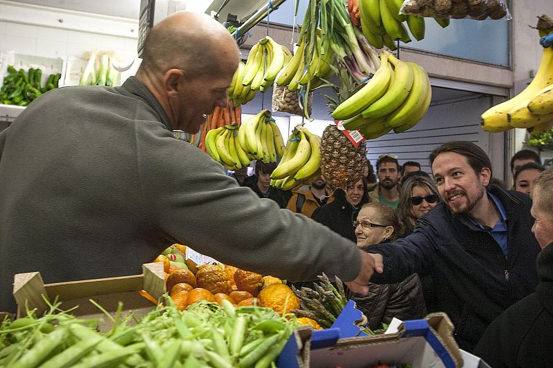 IGLESIAS SE ACERCA A CÁDIZ ANTES DEL ÚLTIMO MITIN