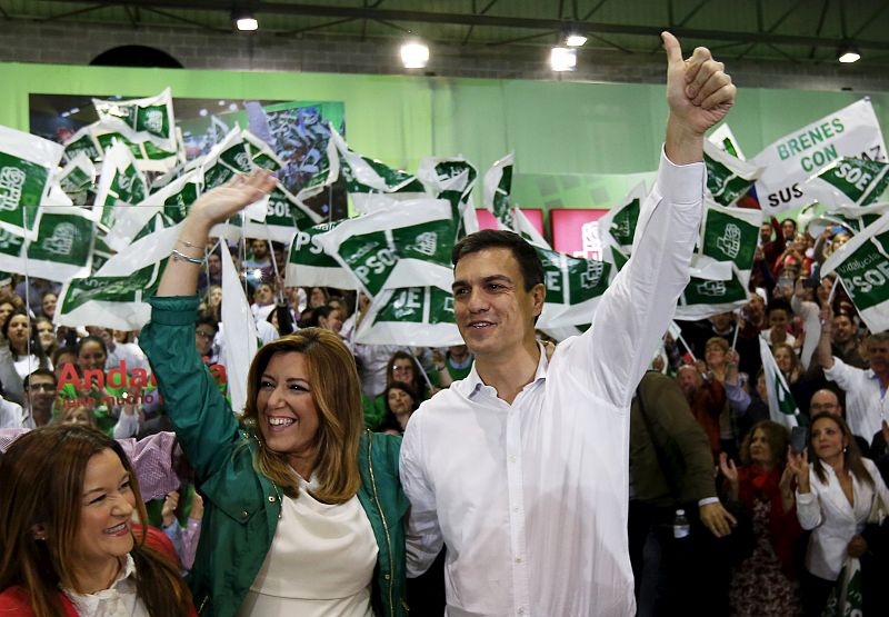 Andalusia's regional government president and Socialist candidate Diaz and Spain's PSOE leader Sanchez wave during the closing election campaign rally in Seville
