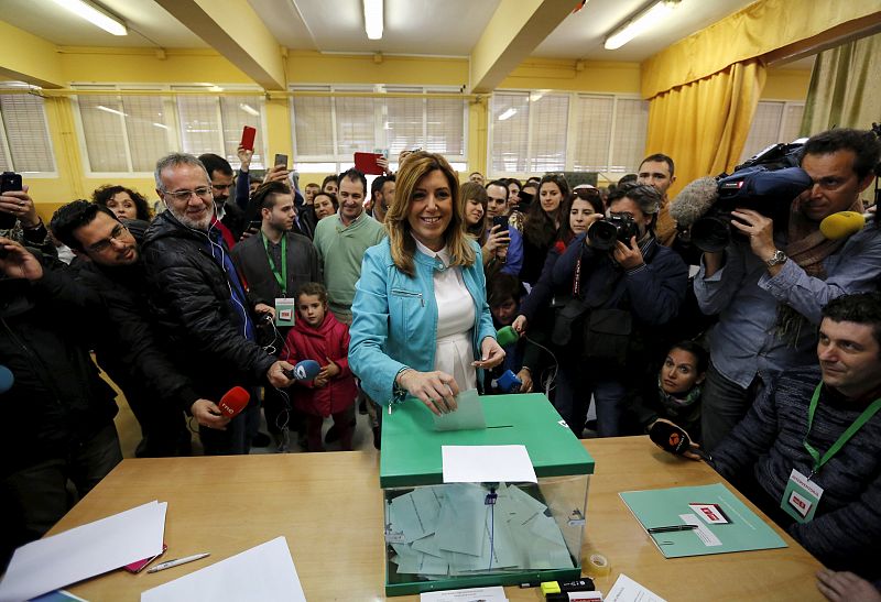 Susana Díaz, presidenta de la Junta de Andalucía y candidata por el PSOE-A vota en Sevilla