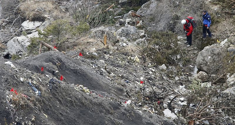 FRAGMENTOS DEL AVIÓN